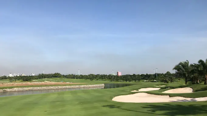 タンソンニャットゴルフコースイメージ